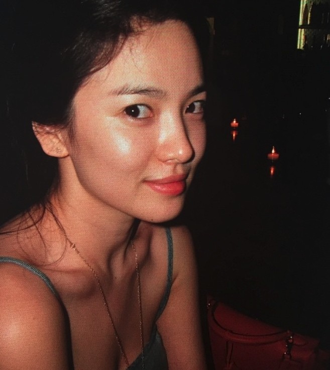 她的樣貌也有點似演員申世景和宋慧喬,指她是3人的混合體,既然3位也是絕世大美人,這個稱號對車珠英來說絕對是讚美啊