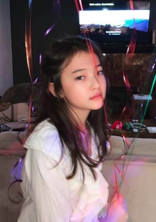 ,而事實上她也真的認識Jennie更曾合照呢