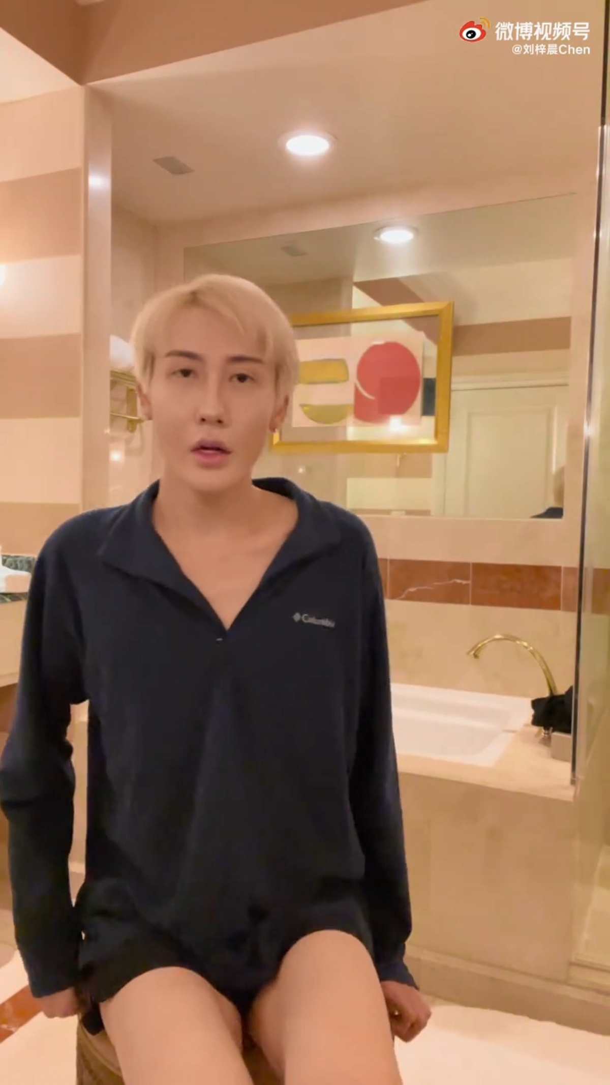 蛇精男劉梓晨似乎終走出陰霾,消失後首在浴室拍片露面向粉絲們分享近況及心情