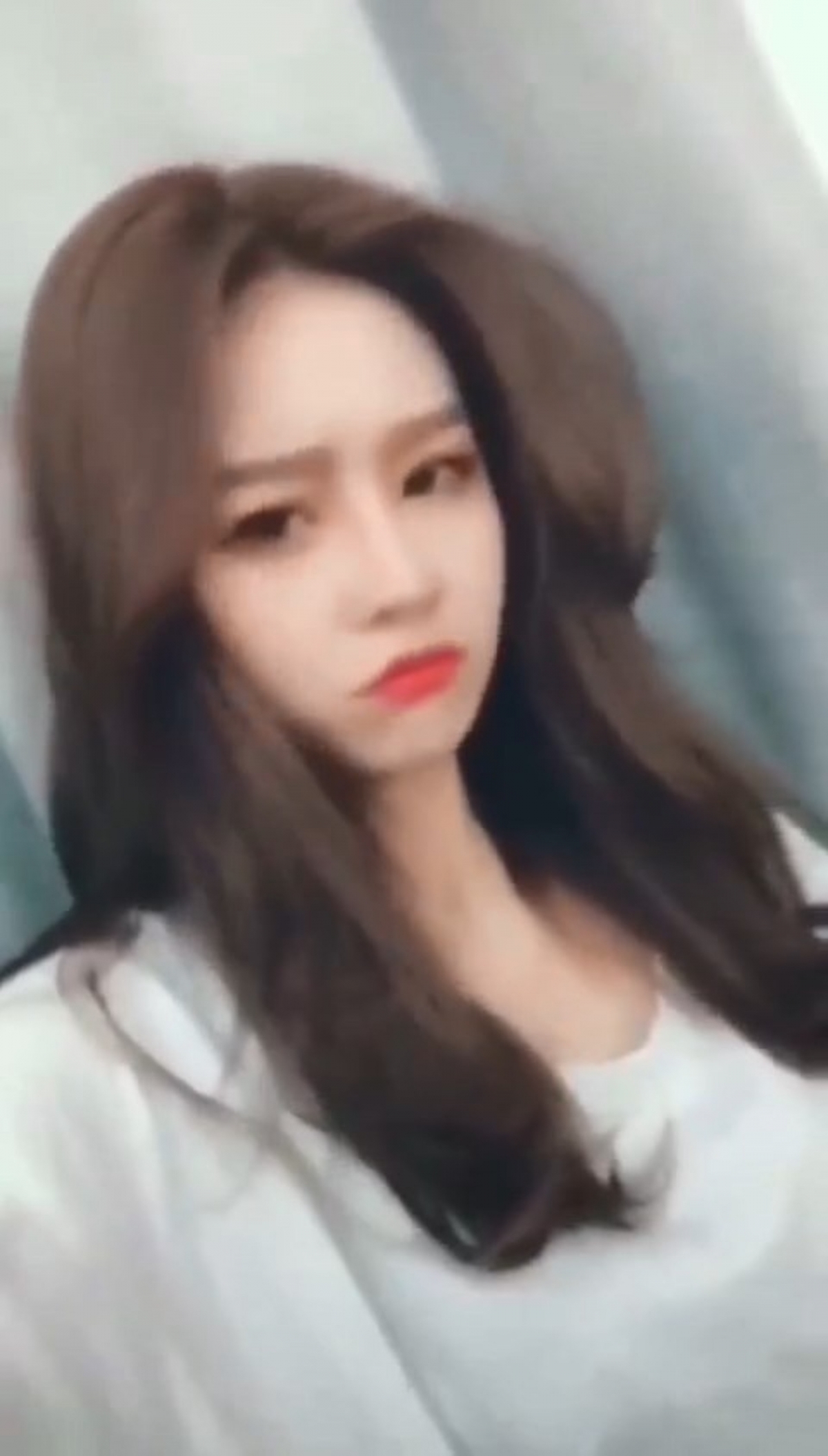 內地流行的短片社交平台「抖音」美女雲集，不少人都會做出指定的舞步和動作來吸引粉絲