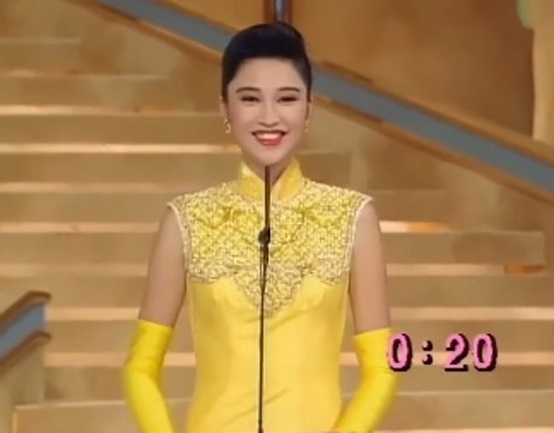 【香港小姐2021】星爺率先問5位佳麗:「讀完香港大學要幾多時間?」候選佳麗張雪玲充滿信心的回答