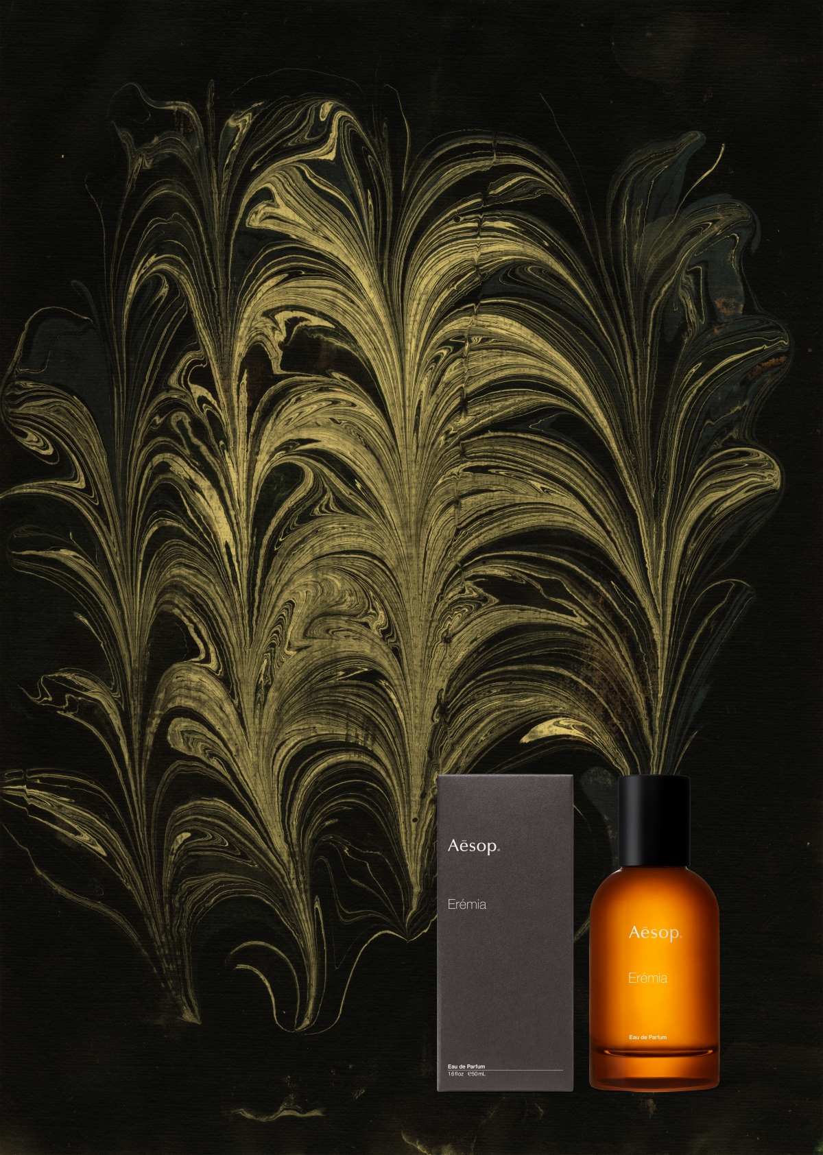 Erémia Carton with illustration background