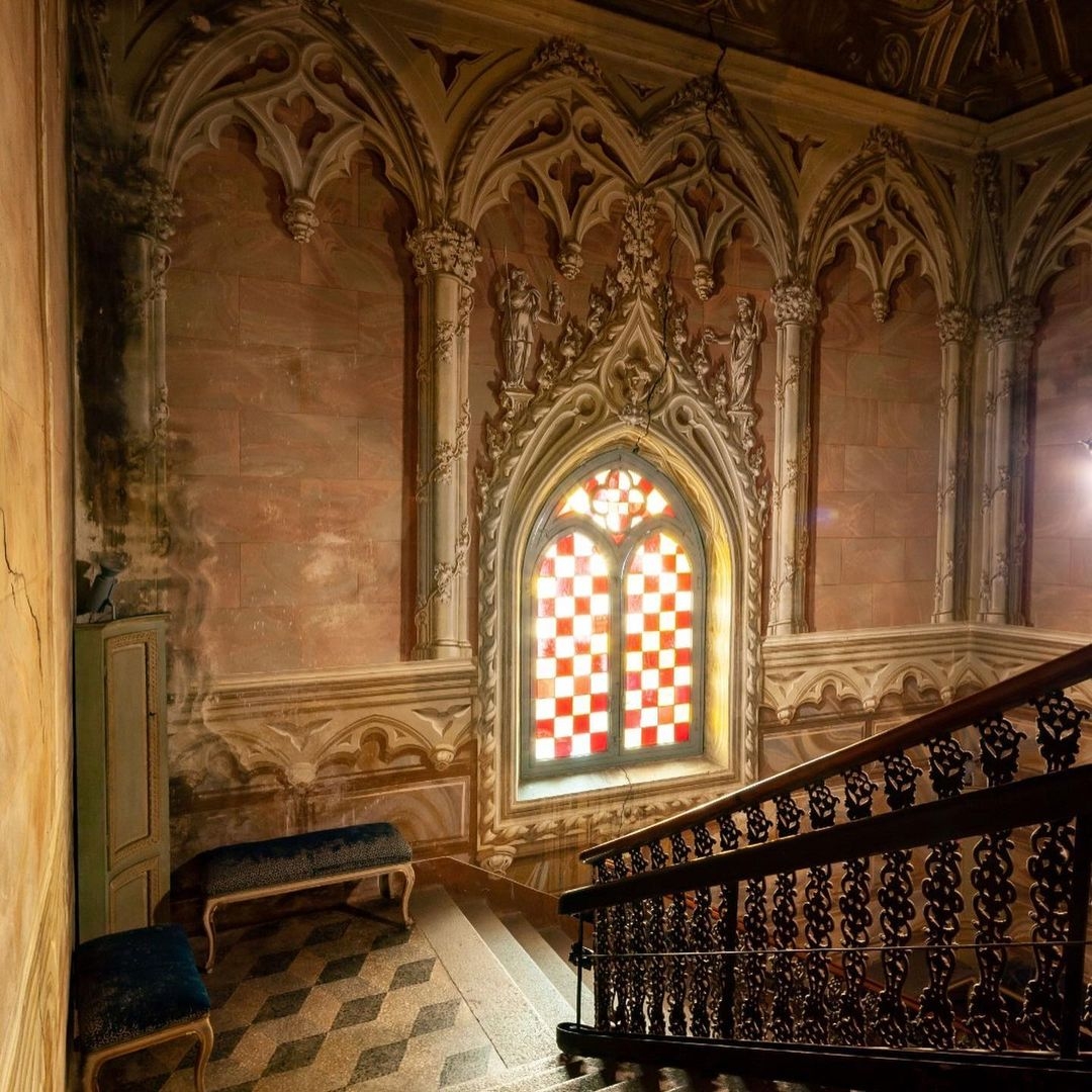 伯爵千金揭「悲慘貴族生活」,住10萬尺古堡竟嗌慘?連唔到Wifi、執屋要用3日?