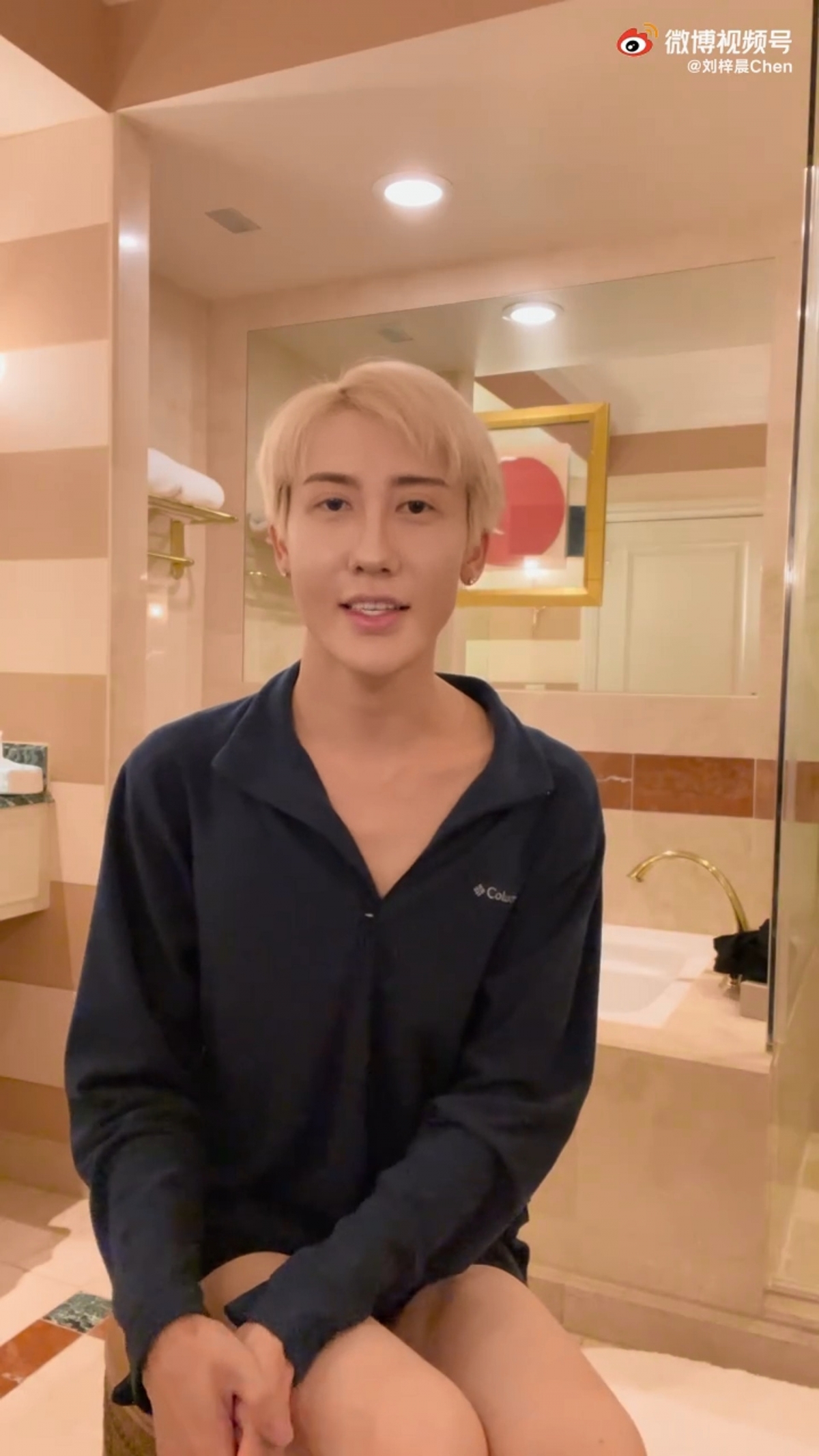 蛇精男劉梓晨似乎終走出陰霾,消失後首在浴室拍片露面向粉絲們分享近況及心情