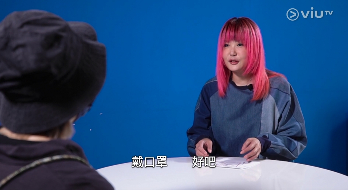 中女唔易做杜如風｜搞笑稱：「戴口罩」，令到工作人員都深感無奈，並續稱如果老闆是男人，就可以用眼神電兩下就可以～