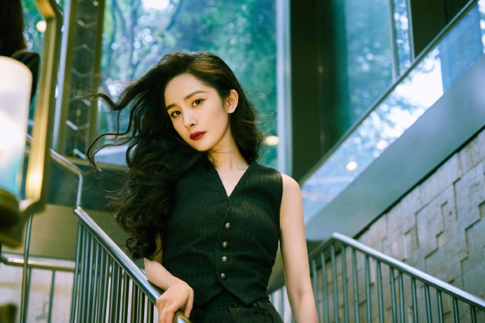 日本票選「最美中港台女星Top10」!2香港女星殺入頭十,迪麗熱巴只得第6名?