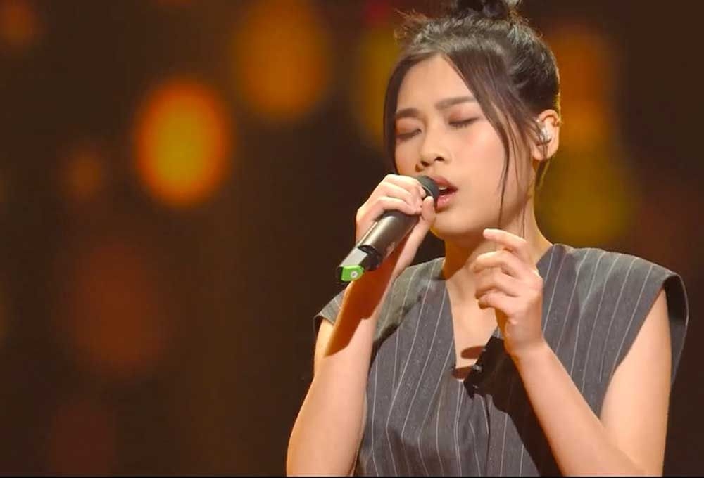 TVB聲夢傳奇|Kaitlyn 林君蓮的演出中,都獲得不錯的評分!在第 2 集中演唱《世事何曾是絕對》被網民激讚