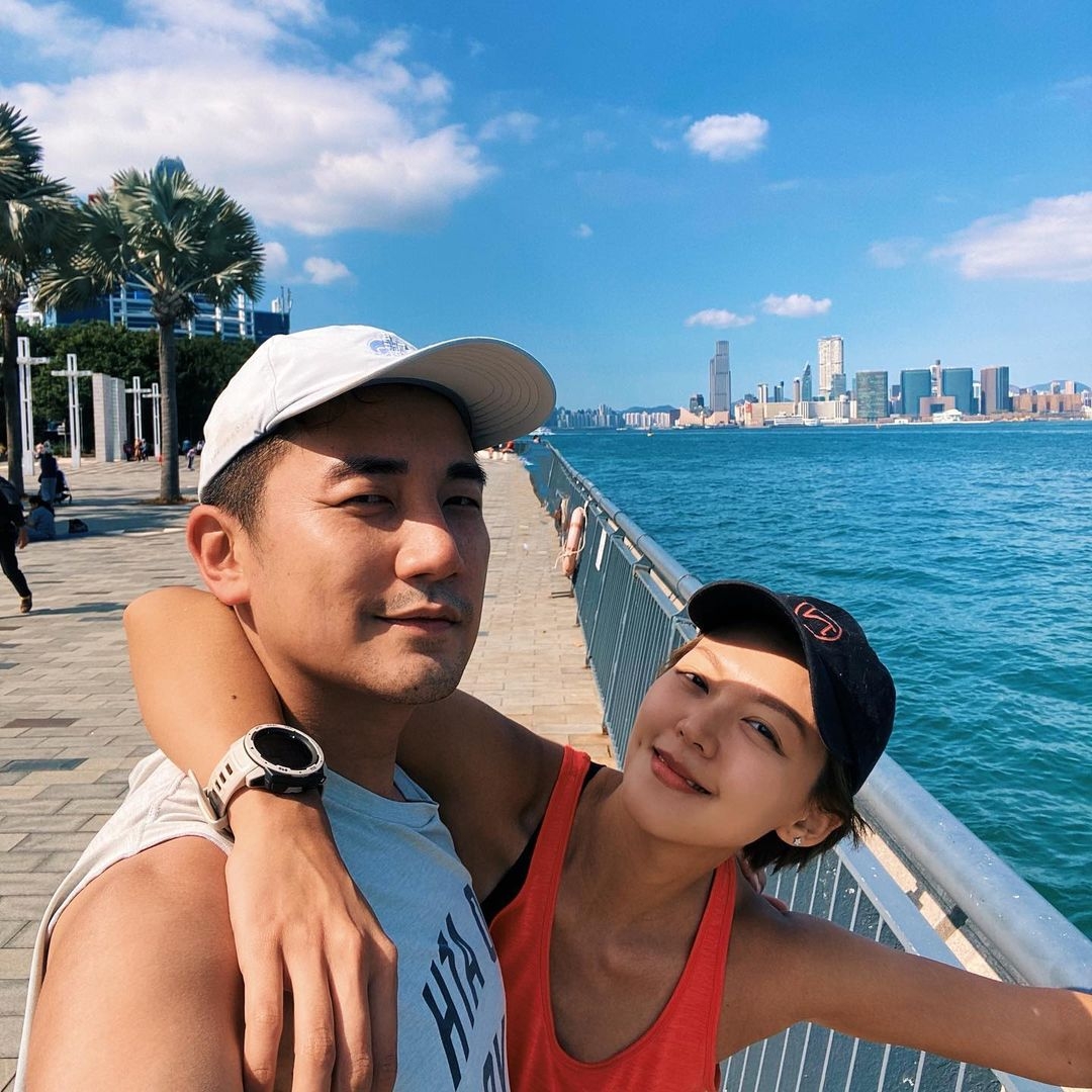 洪永城梁諾妍結婚|畢業後才返港,並考獲3個教練牌照,包括考取跑步教練牌