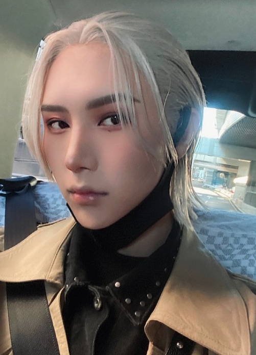 GYUTAE帥氣的打扮吸引了不少粉絲,爆紅的他成為了一位專業的模特兒和化妝師。不過近日他接受了日本綜藝節目《ザ!世界仰天ニュース》