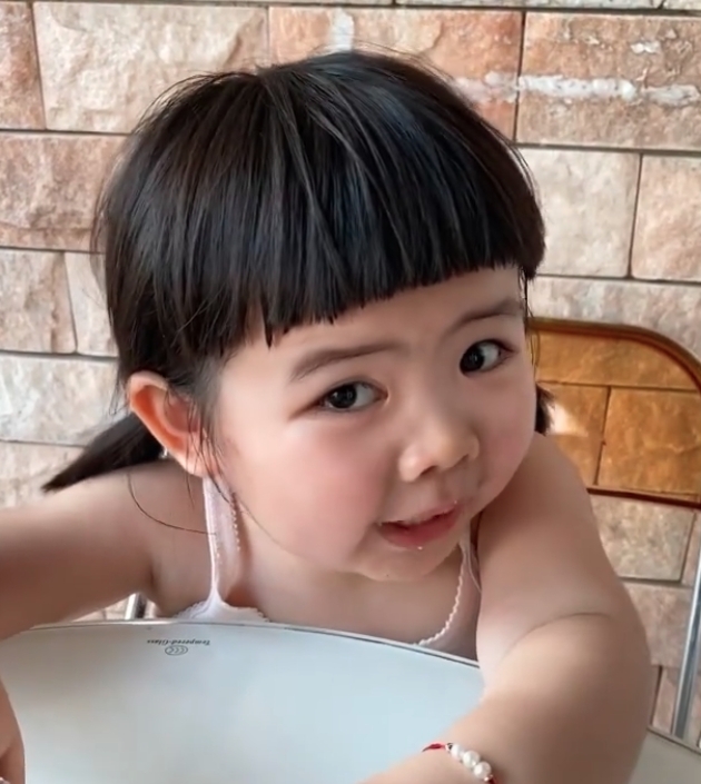 雖然Lucy沒有偶像包袱,但是作為女生的她都十分愛美!