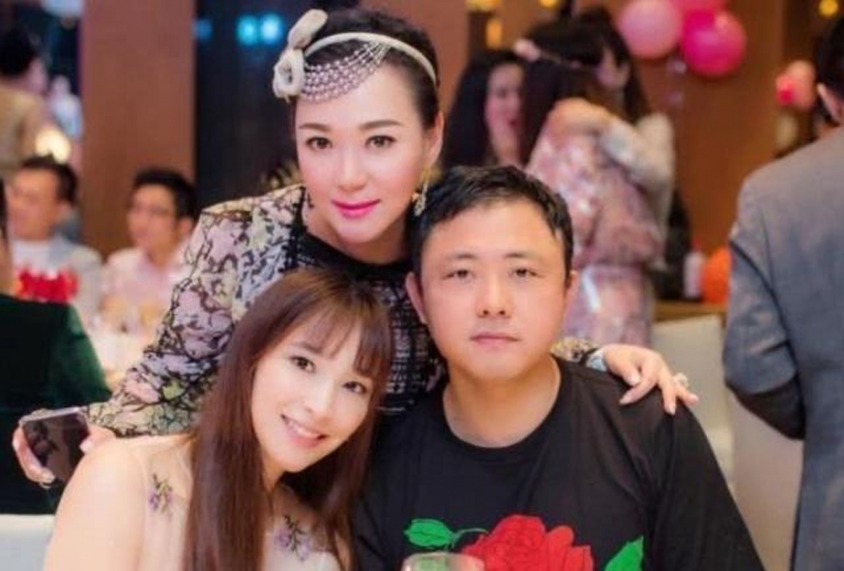 吳佩慈與紀曉波雖然沒有結婚,但是外傳吳佩慈依然深得紀曉波與未來奶奶的歡心