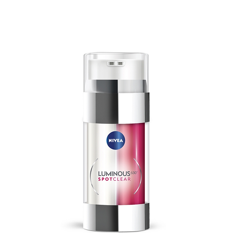 超強「三文治定妝法」打造控油、持久底妝,女星上台唱跳、高溫悶熱下依舊不脫妝的秘訣!