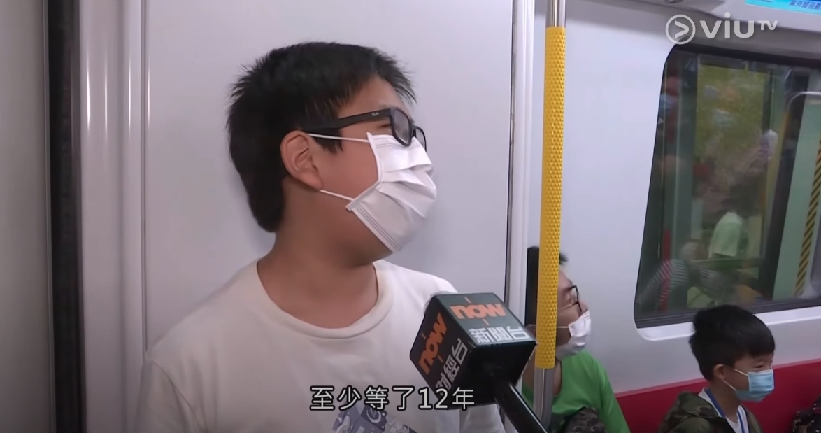 屯馬綫開通是鐵路迷普天同慶的大日子,新聞報導上紀錄了幾位受訪者的心情。