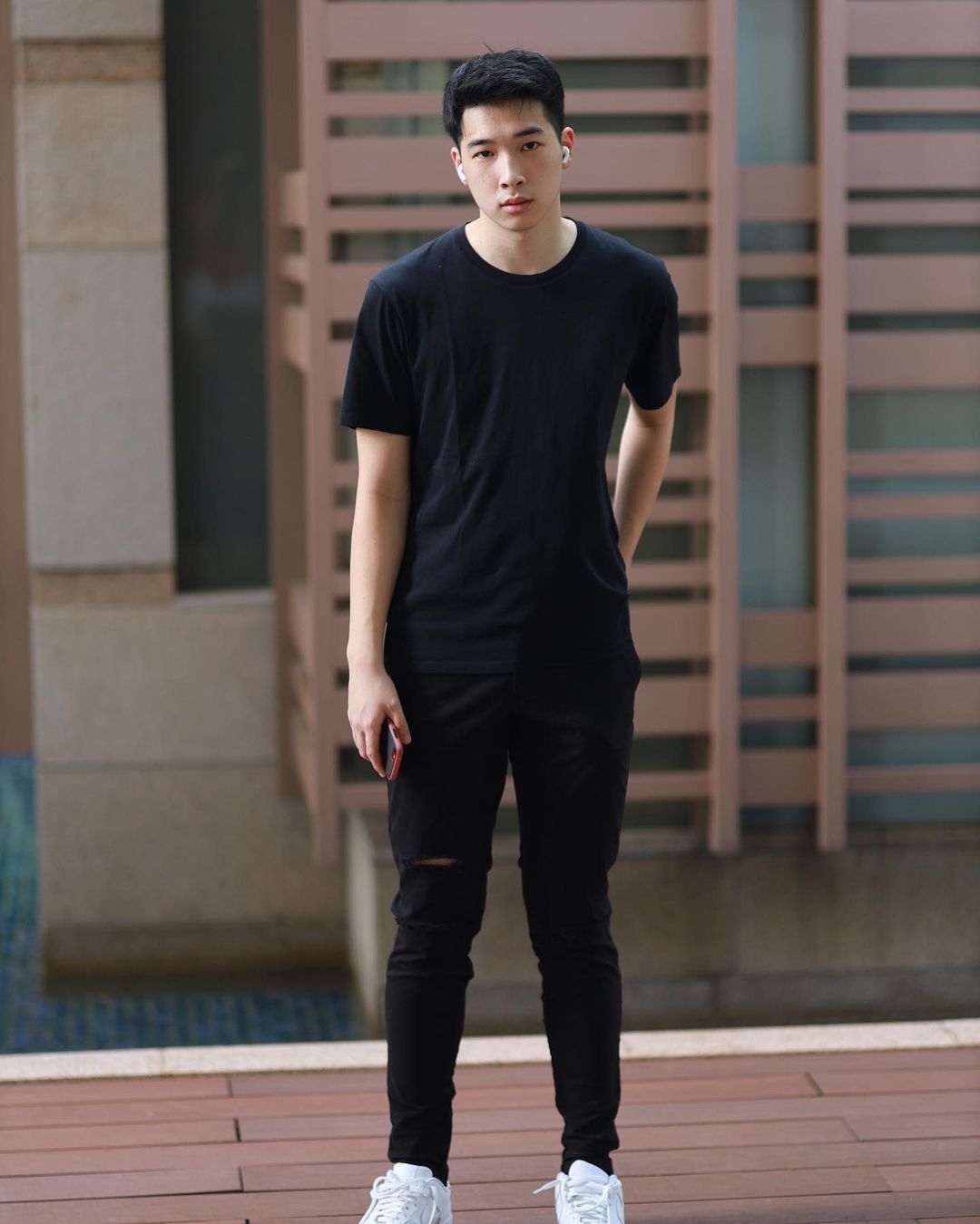 「翻版金秀賢」龔慈恩細仔林卓毅靚仔大隻,讀尖子學校,精通運動樂器,關心被遺棄動物