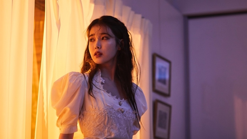 IU不時都會捐錢到兒童福利慈善機構,多年來共捐出8億韓幣