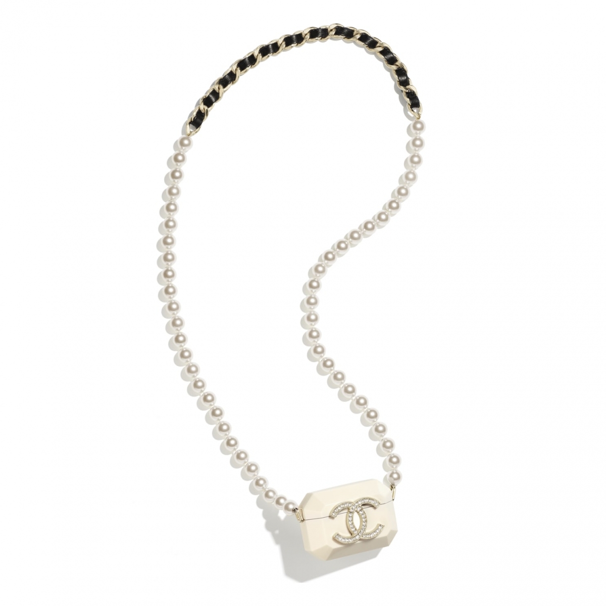 【名牌Airpods Case】Chanel推絕美奢華「珍珠鏈保護殼」!盤點LV/Chloe/YSL必買款