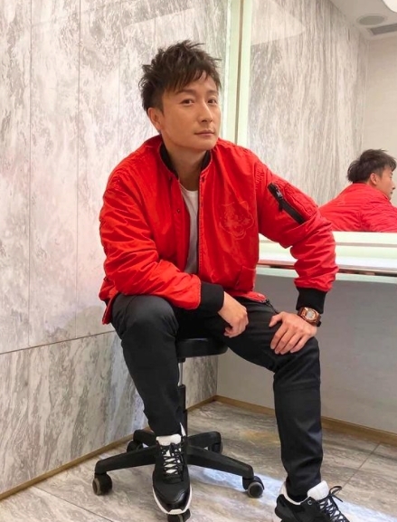 近日與陳瀅傳出緋聞的方力申揚言自己有意找尋伴侶，聲稱玩了交友App一陣子卻沒有交到心儀對象