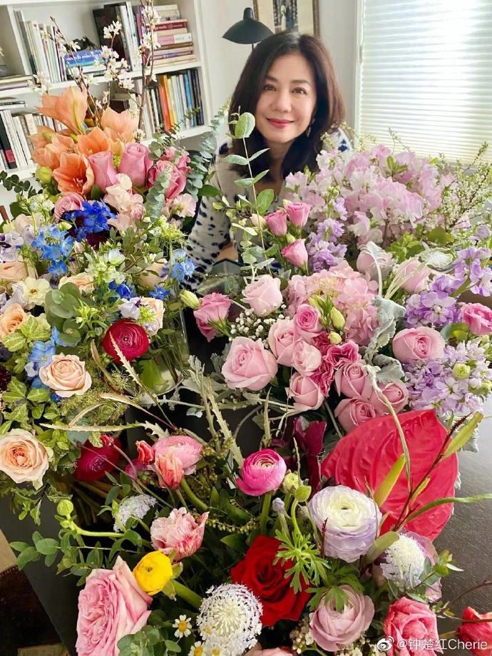 鐘楚紅「紅姑」在演藝界上有一定的地位,曾兩度獲亞太影展的最佳女主角