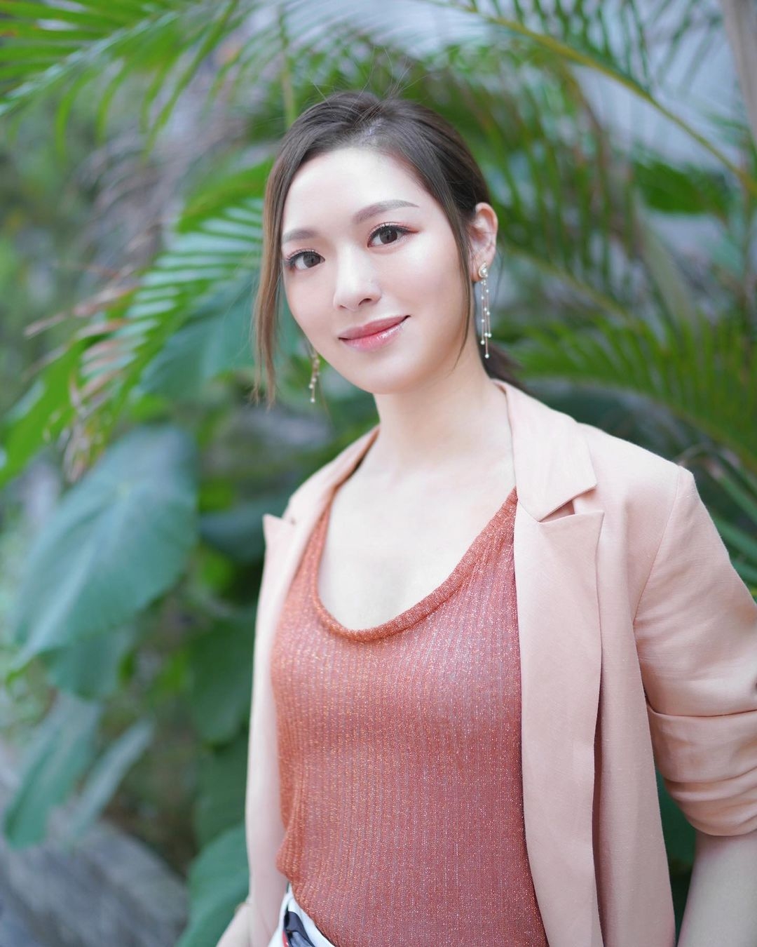 【逆天奇案】馮盈盈被批演技浮誇、咬字含糊,「行走江湖」變「漿糊」?觀眾聽到R曬頭