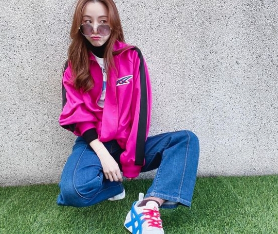 Stephy也熱愛運動品牌例如onitsukatiger和Adidas等