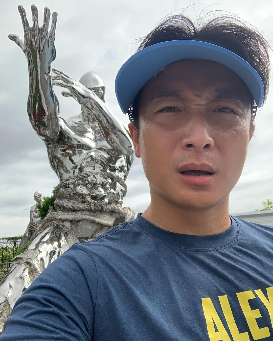 方力申與鄧麗欣分手主因是男方不想結婚,但是方力申卻爆出沒女友提結婚生B