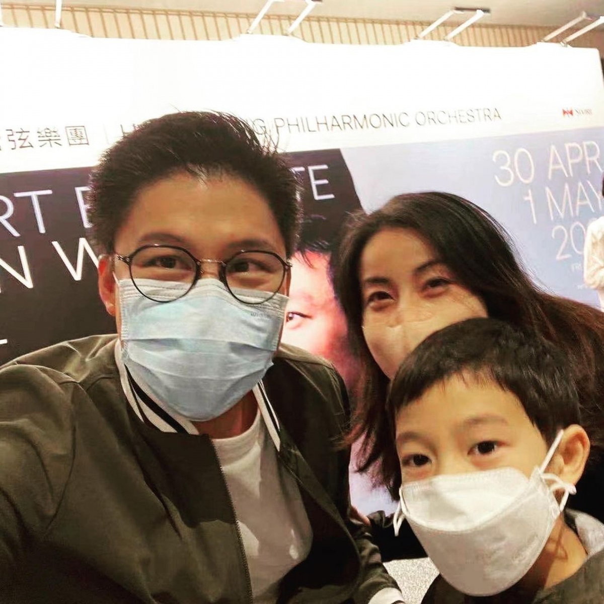 霍啟剛與郭晶晶因在不同的活動場合見面及聊天機會多了,關係也漸漸走近