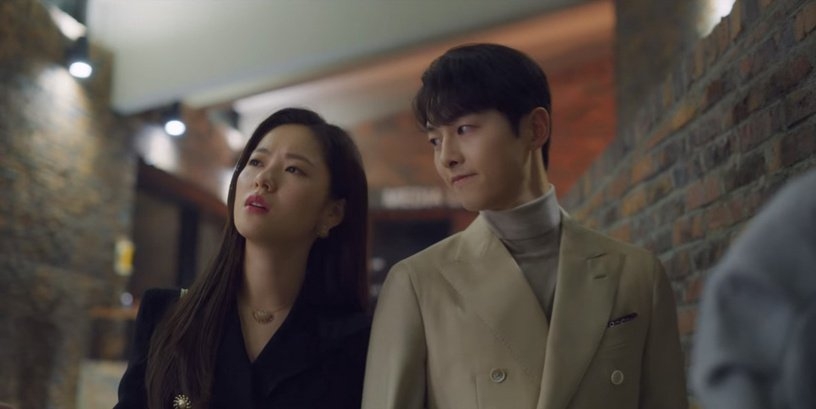 「老人系女孩」戀愛態度變得隨性隨緣,面對滿口甜言蜜語的男生絕不會感到心動,自然免疫哪些聽過上百次的浪漫謊言