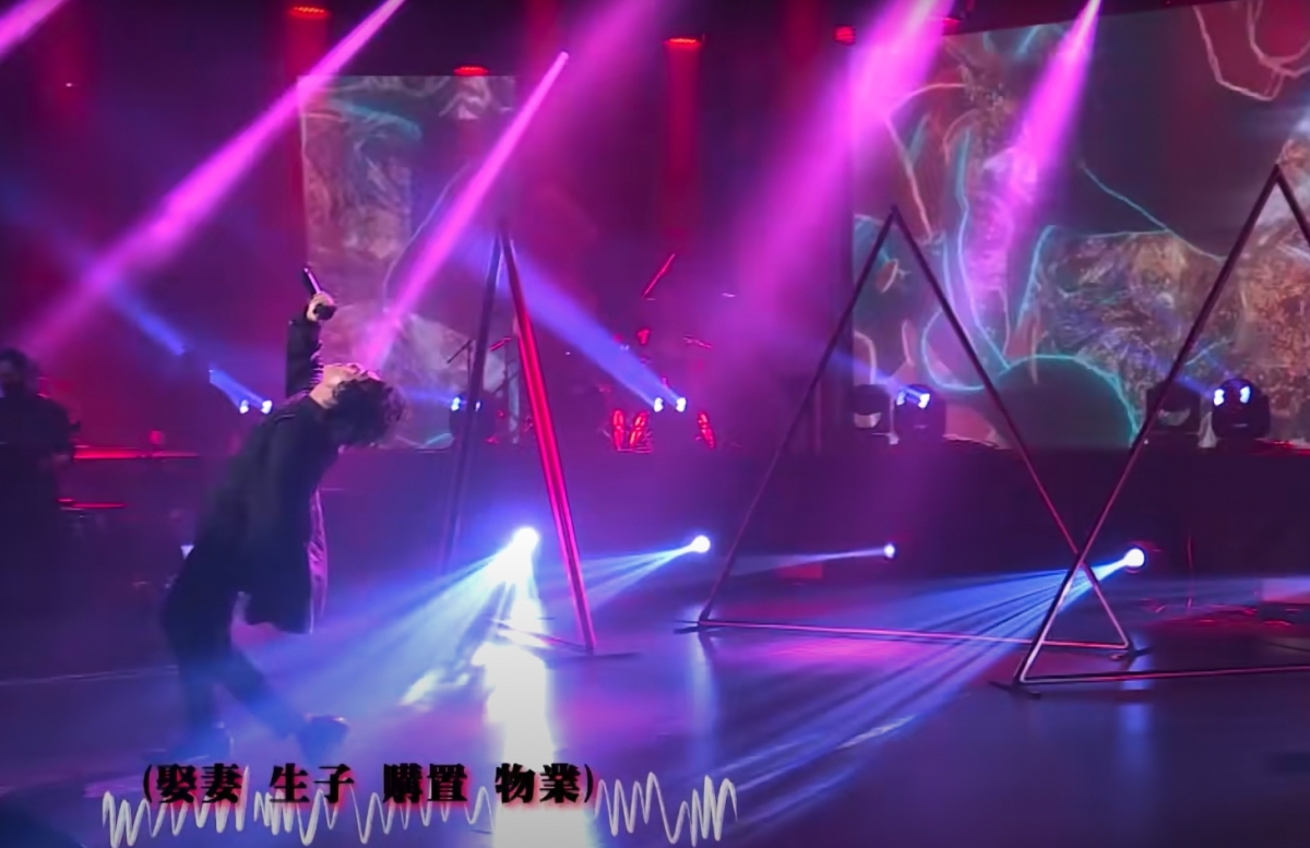 Jer玩轉整個舞台,有粉絲稱他把《Chill Club》舞台變成了他的個人迷你演唱會!