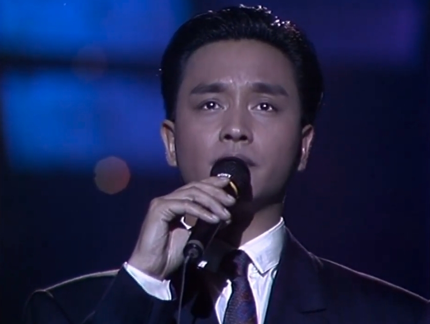 最經典的事蹟,要數 1986 年譚詠麟獲頒最受歡迎男歌星之後,大會隨即宣布張國榮的《有誰共鳴》得到金曲金獎,