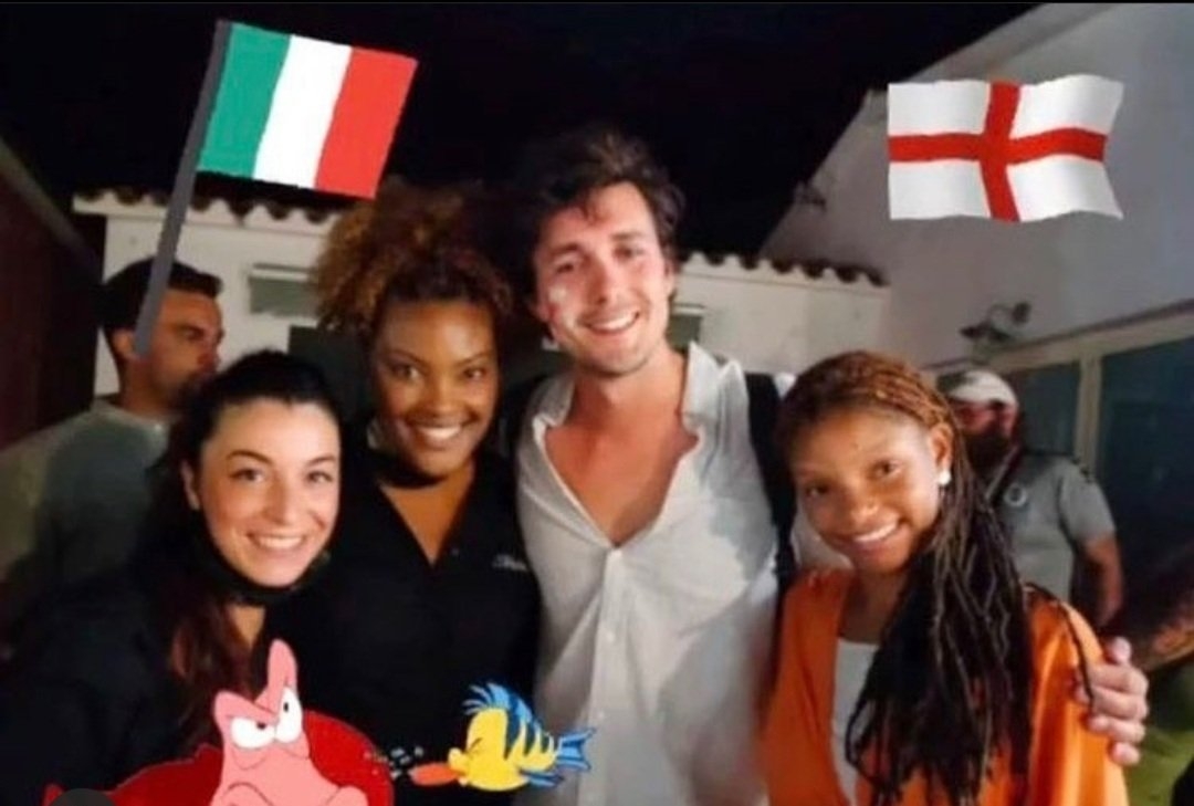 美人魚Halle Bailey 還有跟劇中王子男主角 Jonah Hauer-King 一起觀看歐洲杯冠軍賽