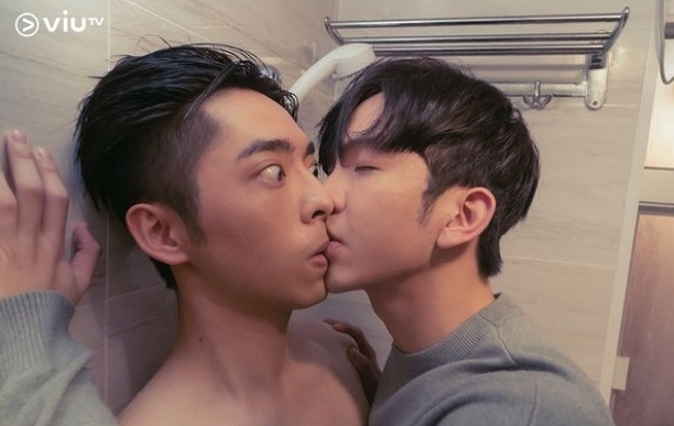 由ViuTV全民造星比賽出身的男團MIRROR近日人氣再升!兩位成員Anson Lo(盧瀚霆)和Edan(呂爵安)最近在劇集《大叔的愛》