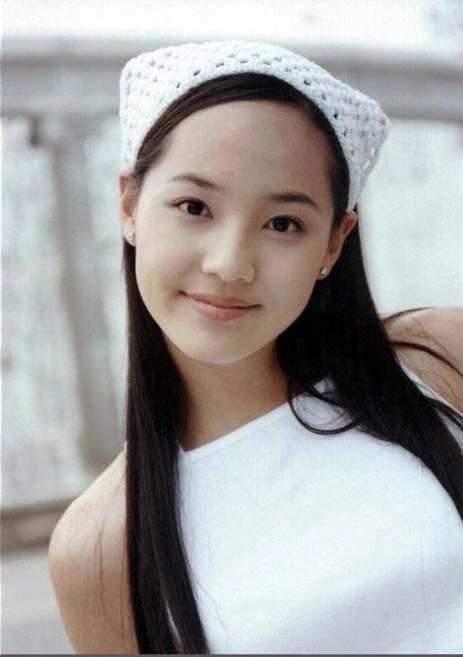 1997出道的S.E.S是當時韓國超紅的女團!柳真更是團體裡的門面擔當,當時整容的風氣還未盛行