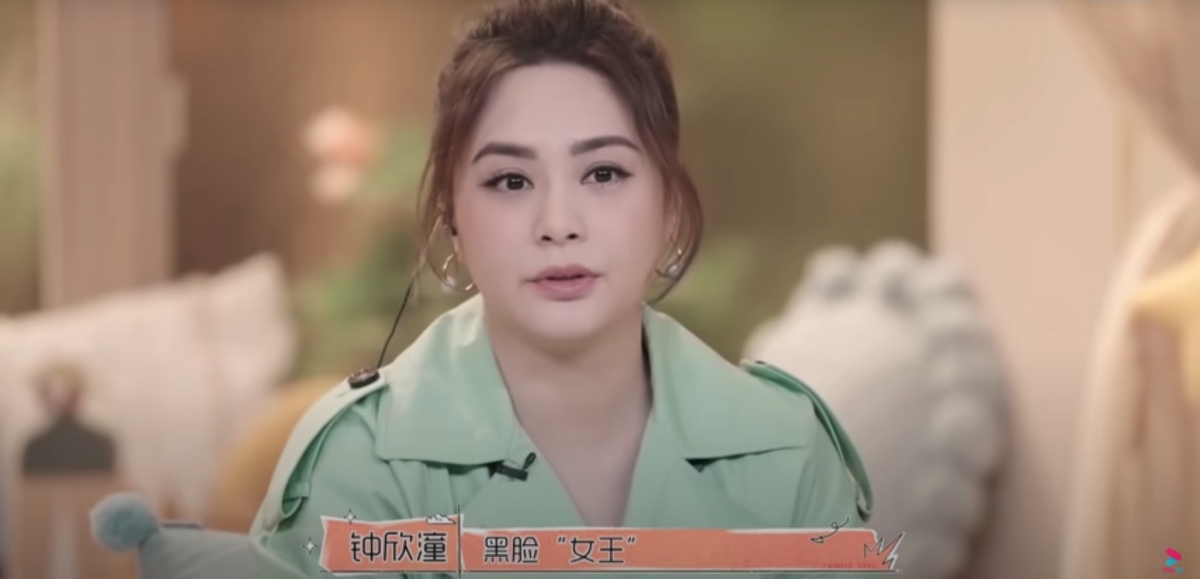 阿嬌去年跟賴弘國結束 14 個月的婚姻,其後參與內地節目《怦然心動20歲》時被揭身形暴漲
