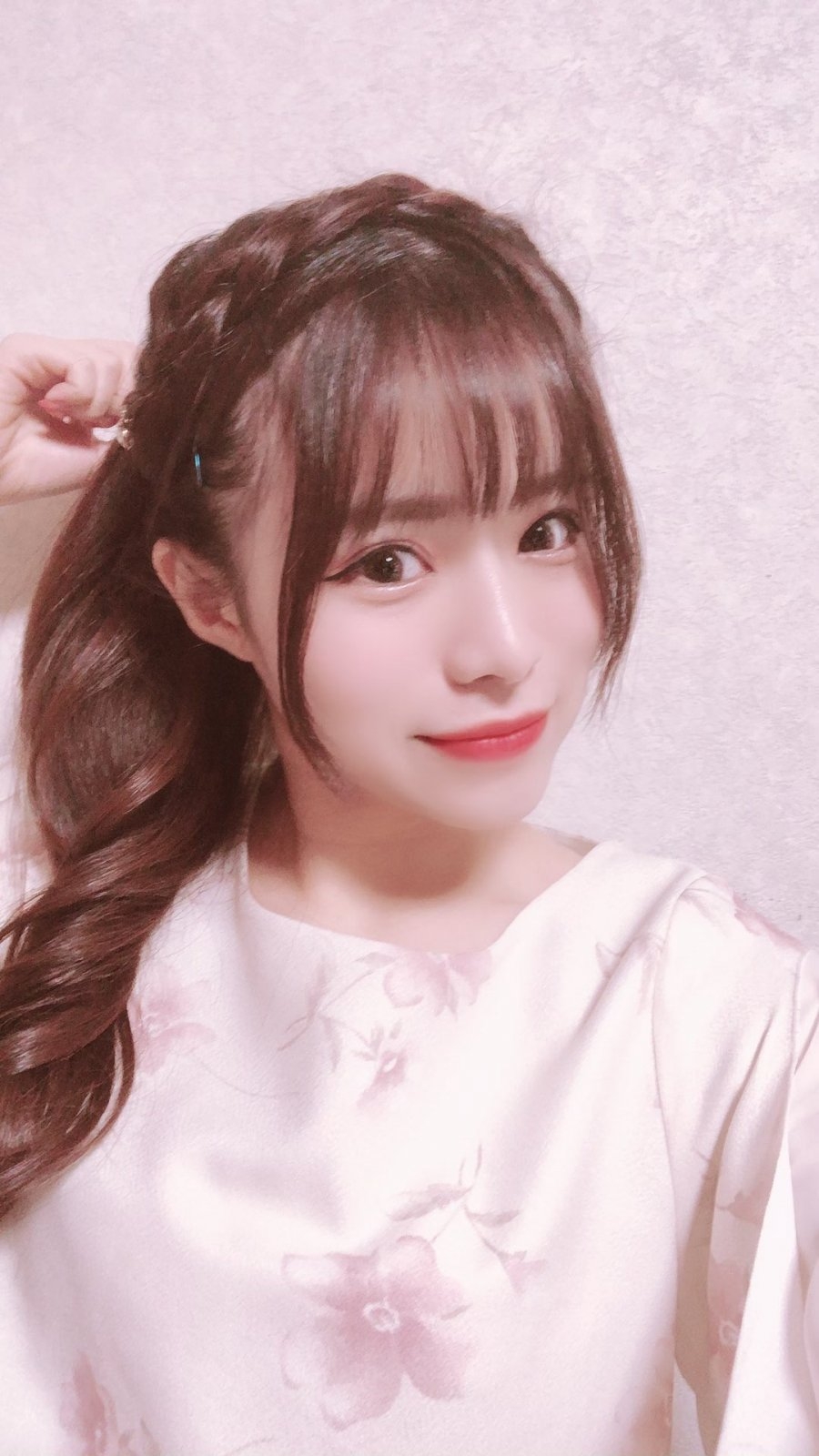日本整容選美-整容後的「尾上七海」仿如變了另一個人似的,不但雙眼變大了