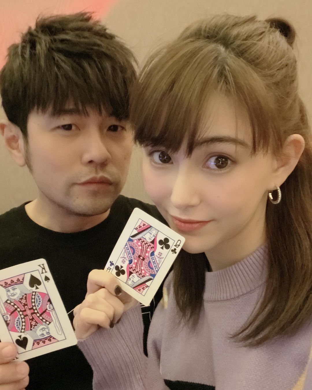 周杰倫與大女Hathaway四手聯彈,年僅6歲多才多藝!4個月大譜旋律成爸爸歌曲靈感,精通樂器