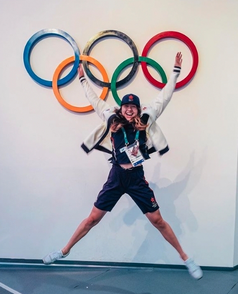 【東京奧運】香港泳隊運動員何詩蓓（Siobhan）以第2名的姿態打入決賽，成為首位晉身奧運游泳決賽的香港泳手，有望繼劍擊選手張家朗後，為港奪下第二塊獎牌