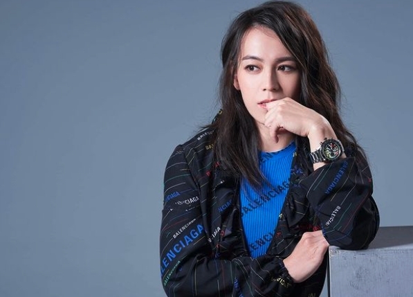 郭婞淳在成功背後也付出過不少的努力,她從小家裏經濟環境都非常刻苦,媽媽長期在外地工作不在身邊