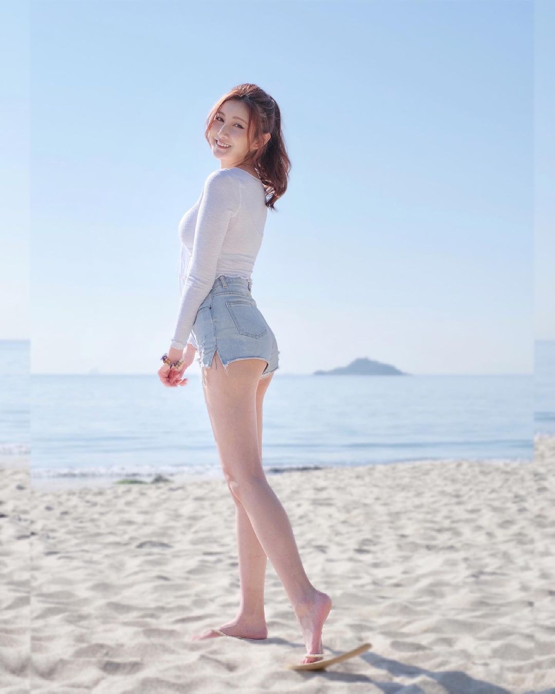 但亦有網民突破盲點,指出男女的審美觀本來就大不同,而每個女生亦有選擇自己體態的權利!男生有權認為闊盆骨才吸引,而女士亦大可以認為窄盆骨才好看啊~