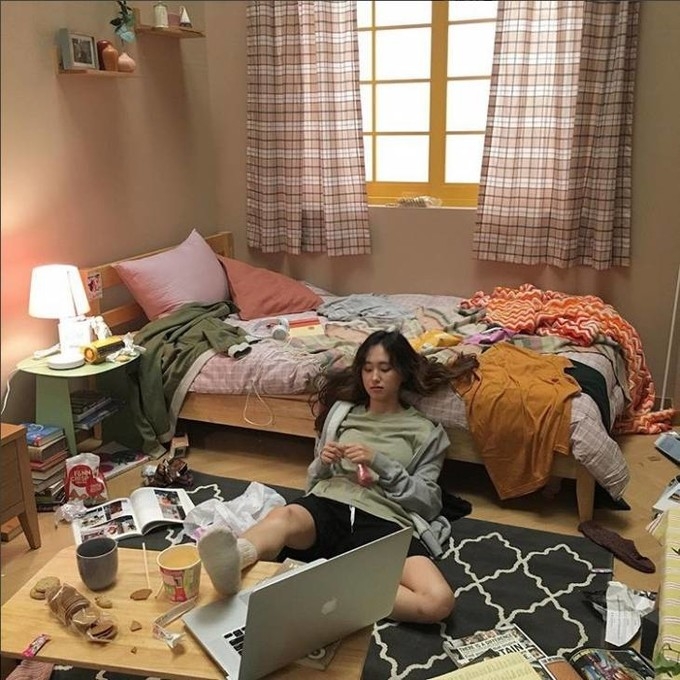 KOL都會分享出自己家中美美的裝飾和佈景,乾淨整潔的房間都讓人療癒感滿滿,看著也有不少整理房間的動力