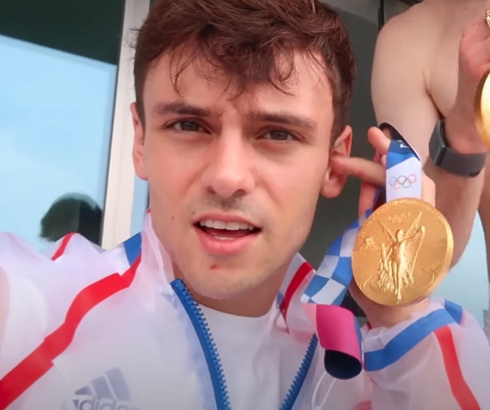 今屆更有不少大受歡迎的明星選手參賽,其中 27 歲英國跳水王子 Tom Daley 就再次因為驚世靚仔樣而再度成為熱話!