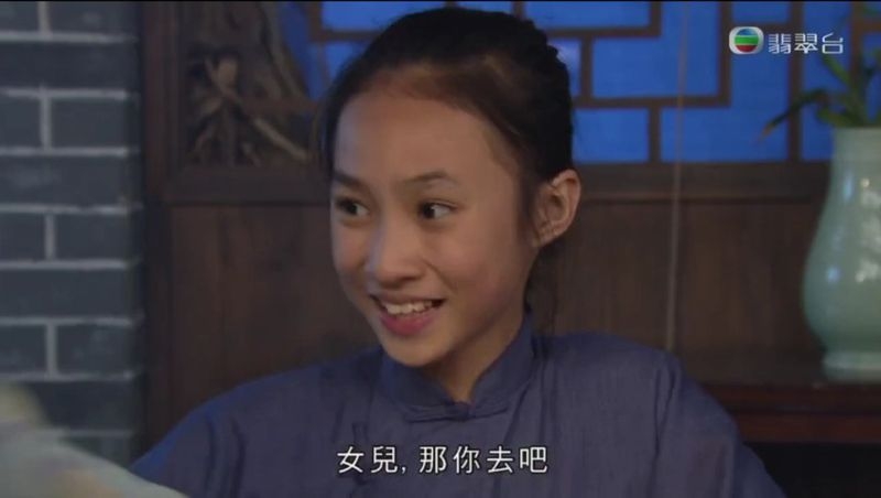 其實鍾柔美的演戲資歷更為深厚!童星出身的她,在2015年就參與TVB劇集《收規華》