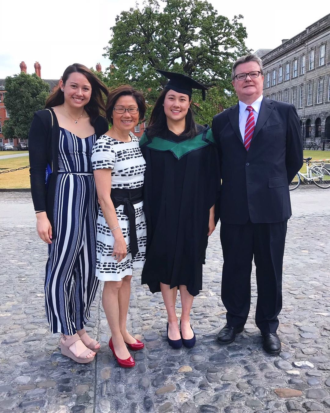 東京奧運-何詩蓓父母-男朋友-姊姊-父親母親-100米自由泳-世界排名-何詩蓓IG