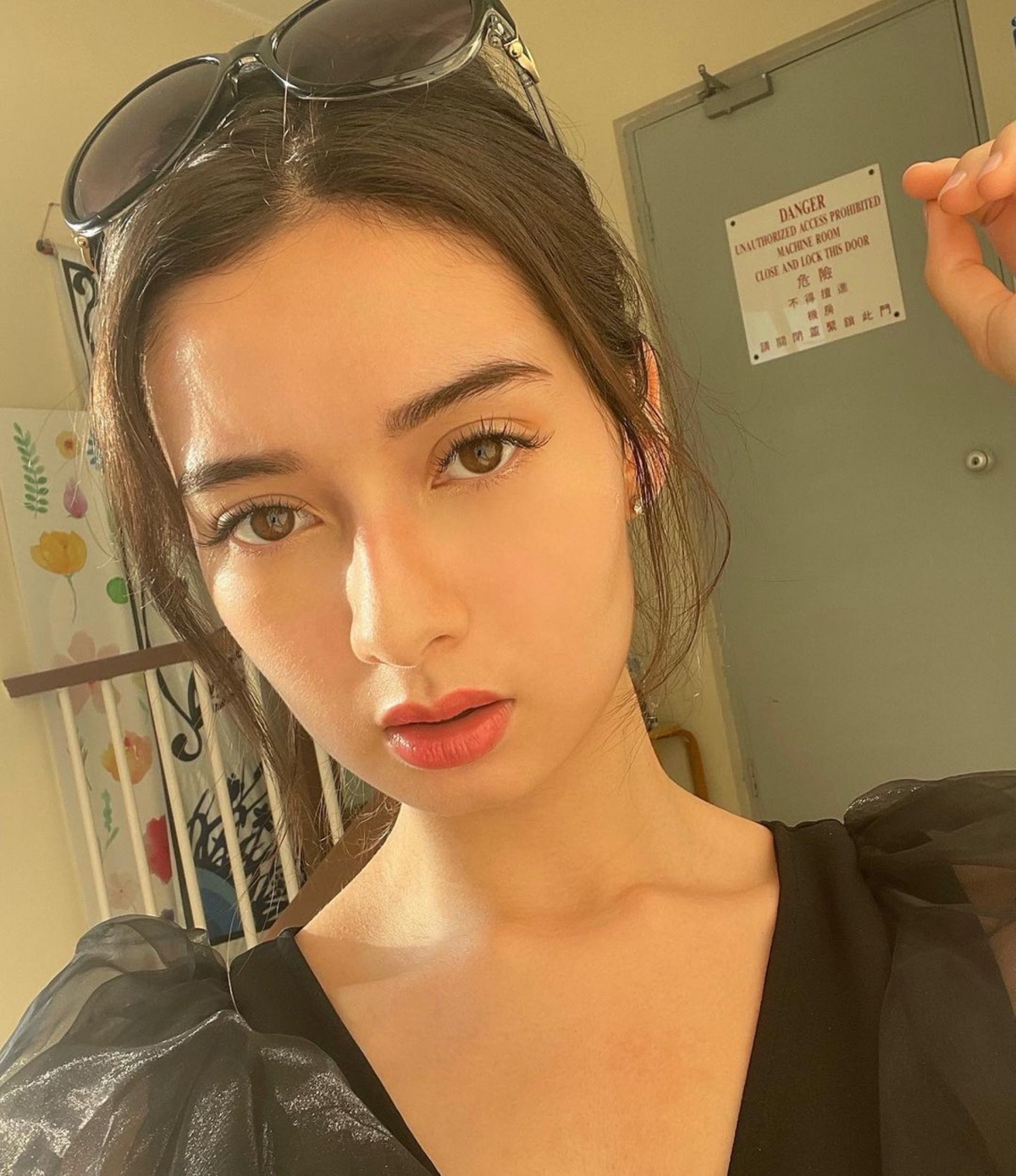 ViuTV混血兒|21 歲的姚祖恩(Jojo Rhodes)為港英混血兒,她是土生土長的香港人