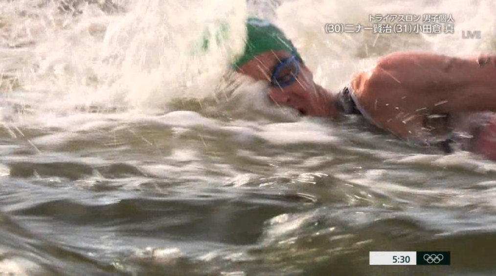 男子三項鐵人賽竟犯下低級錯誤?