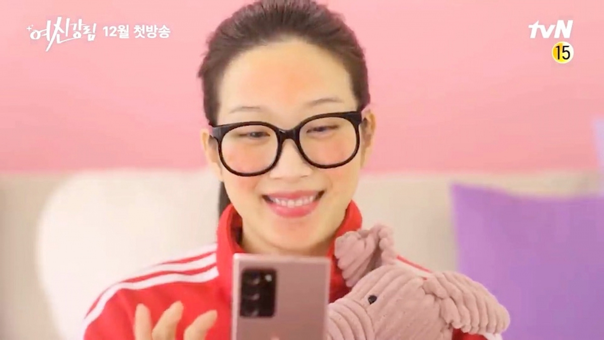 輕女熟的心累程度,大概是連應酬聚會也懶得出席,關係特別好的朋友邀約才會現身。