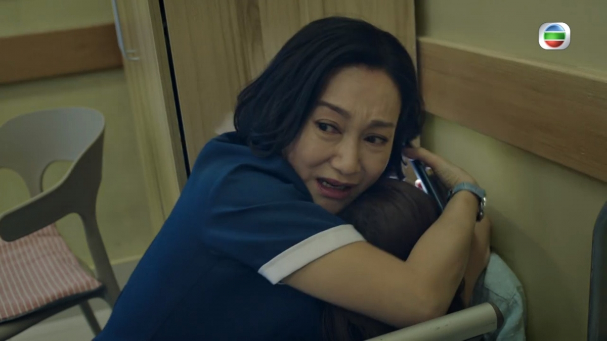 TVB 今個星期播出的新劇《刑偵日記》引起觀眾的熱議!惠英紅在劇中飾演在精神病醫院當助理工作的「楊碧芯」