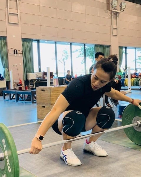 郭婞淳在成功背後也付出過不少的努力,她從小家裏經濟環境都非常刻苦,媽媽長期在外地工作不在身邊