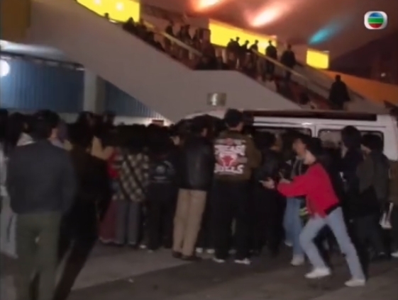 雖然其後劉德華的歌迷會華仔天地已經為楊麗娟安排合照,不過楊麗娟父親則仍為不能單獨會面而感到憤怒