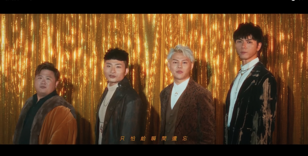 網民為滿足過世好友訂製Error及花姐紙紮公仔惹爭議,被批:不尊重,影響生人