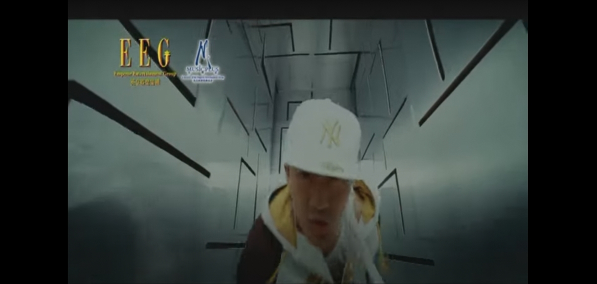 41歲林峯或回歸香港樂壇!簽華納+林家謙作曲助陣,曾因《CHOK》被喪插?網民超期待:把聲出名靚